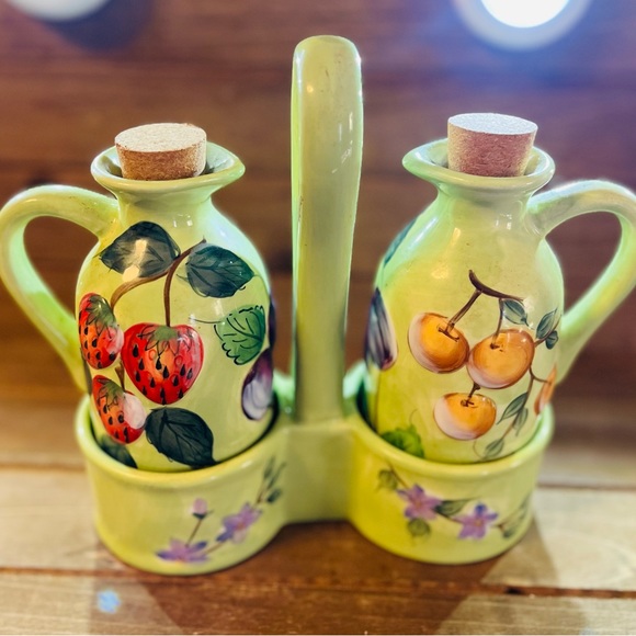 Claire Murray Fruit N’ Berries Oil and Vinegar Cruet Set Gibson Green - Picture 4 of 11